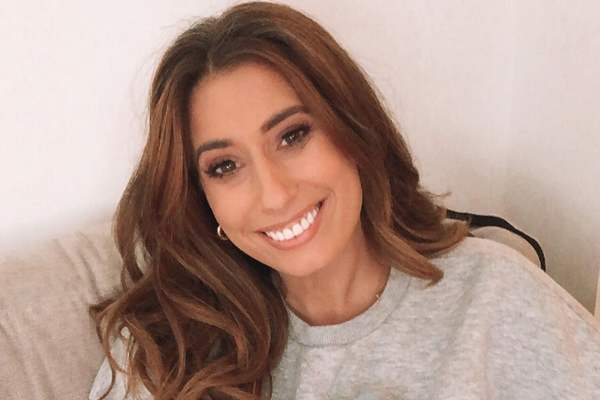 VIDEO: Stacey Solomon gives us decor envy with her magical Christmas porch