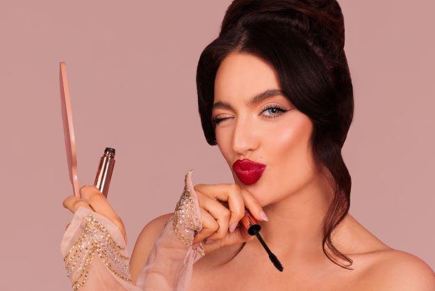 Achieve a dramatic false lash effect with Bellamianta’s new Luscious Lady Lash Mascara