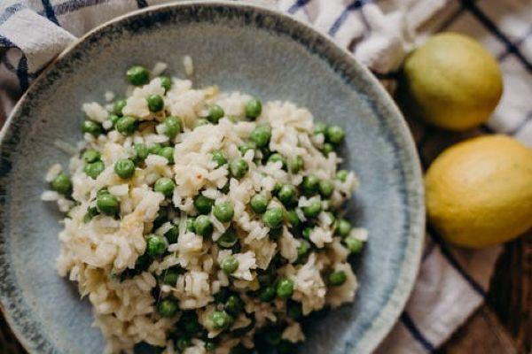 This easy lemon zest asparagus risotto is the perfect spring dish for you