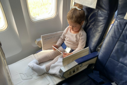 Essentials to bring on board the plane when travelling with a toddler