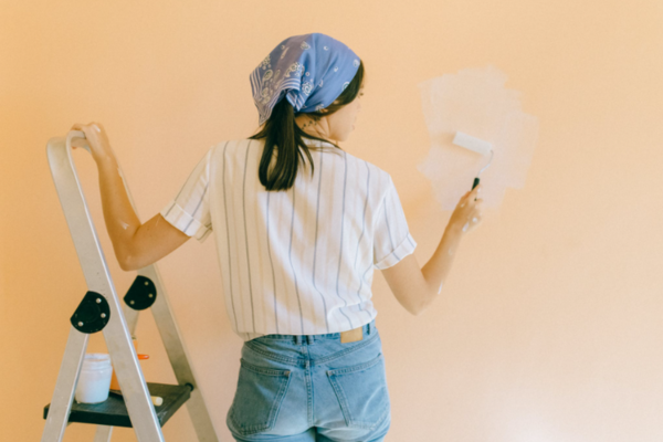 Redecorating your teen’s room? Top tips to follow while on a budget 