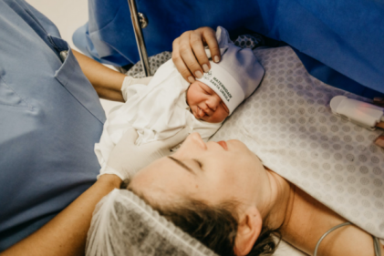 The top 20 most popular songs women listen to when giving birth