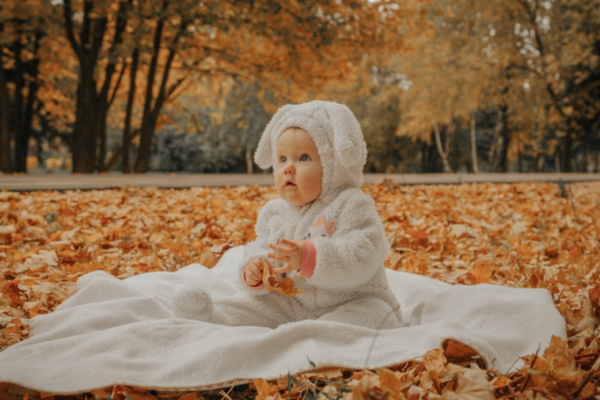 30 gorgeous autumn-inspired baby names for your fall baby