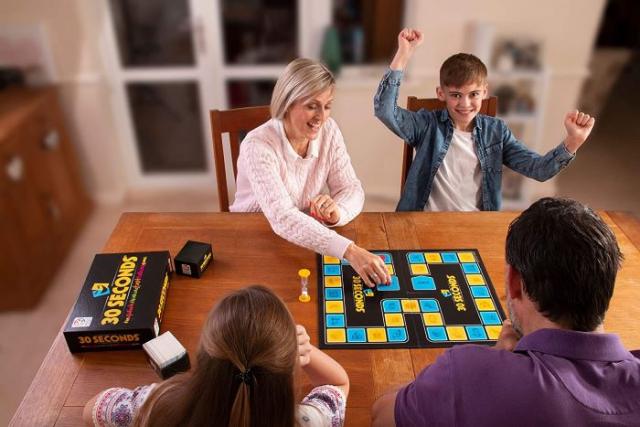 Bestselling board game ‘30 Seconds’ available in both Adult AND Junior versions this Christmas
