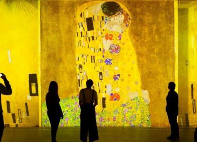 Visiting Ireland this Christmas?  Klimt: The Immersive Experience us a must-visit