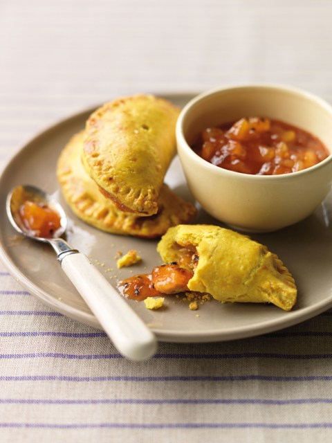 Spicy chicken pasties | MummyPages.uk