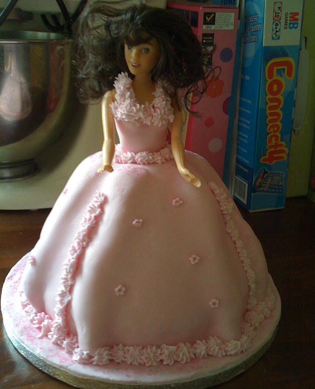 Barbie Princess Birthday Cake Mummypages Mummypages Uk