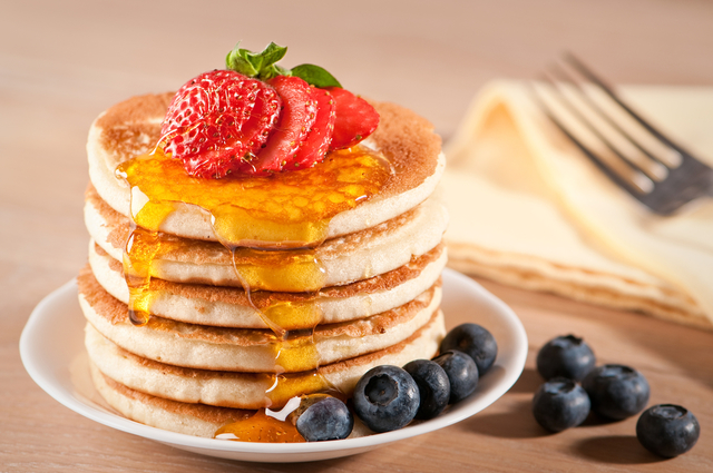 Fluffy American pancakes