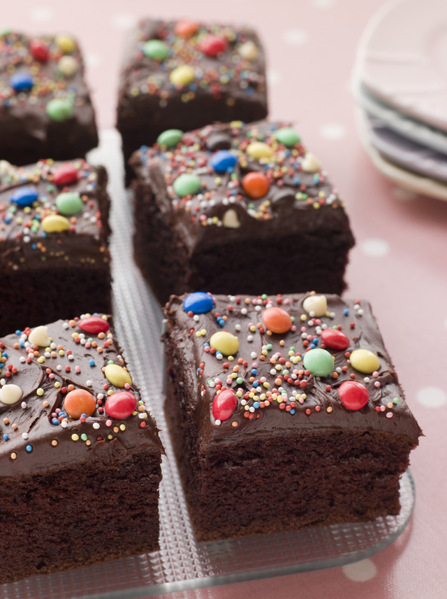 Sticky brownie tray bake MummyPages.uk