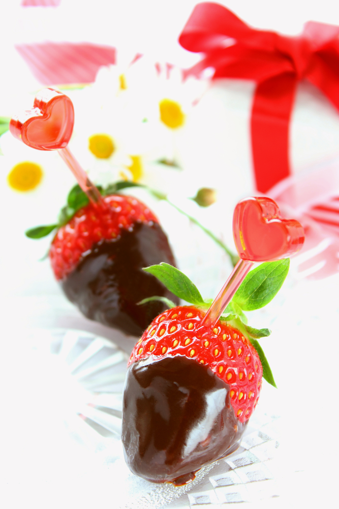 Chocolate dipped strawberries MummyPages.uk
