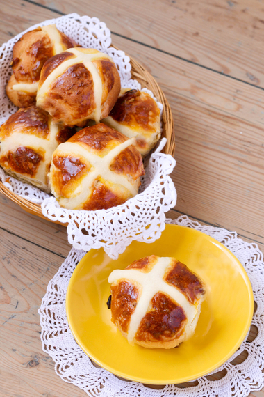 No-fuss hot cross buns