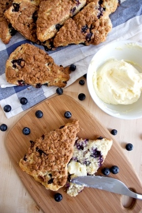 Blueberry scones with lemon butter