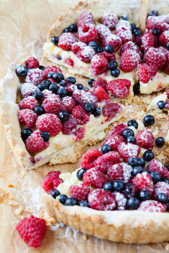 Summer berry tart