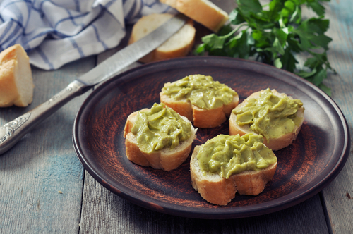 Mint pea bread bites