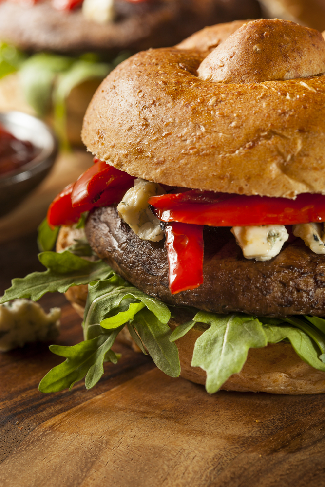 Grilled portobello, peppers and goat cheese... MummyPages.uk