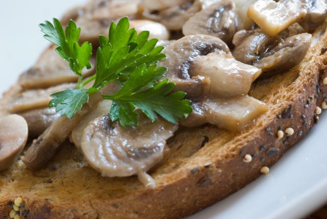 Mushrooms with wholegrain mustard 