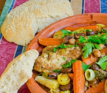 Vegetable chicken tagine