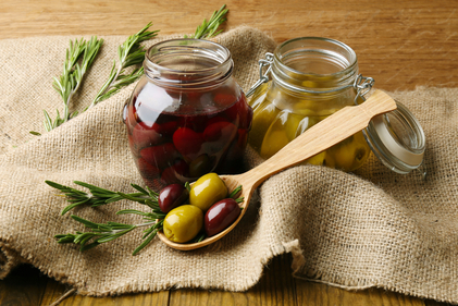 Rustic olives, with fennel and orange zest