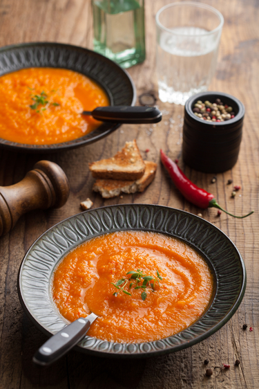 Roast tomato, chilli and orange soup