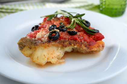 Baked cod with tomato sauce 