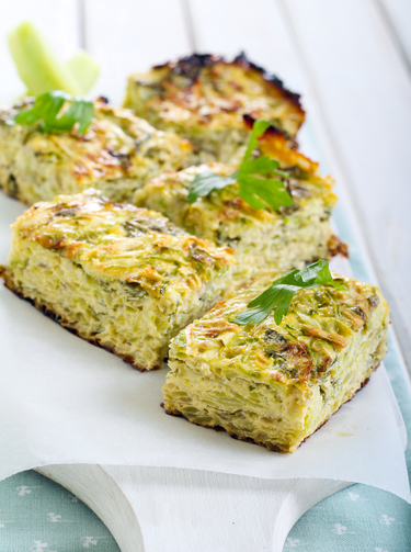 Slow cooker kale, roasted pepper, and feta frittata