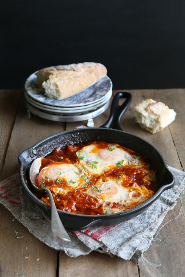 One pot egg and tomato sauce supper