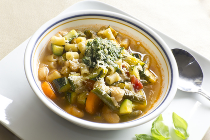 Courgette, fennel and cannellini bean pasta soup