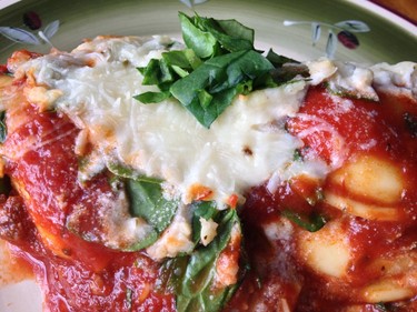 Cheese and spinach ravioli 