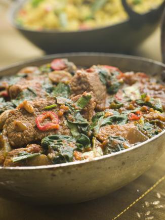 Meat and spinach curry 