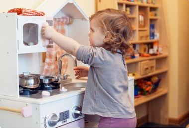 Kitchen fun with your tot!