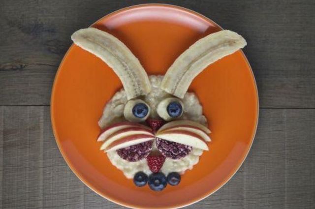 Friendly rabbit fun plate