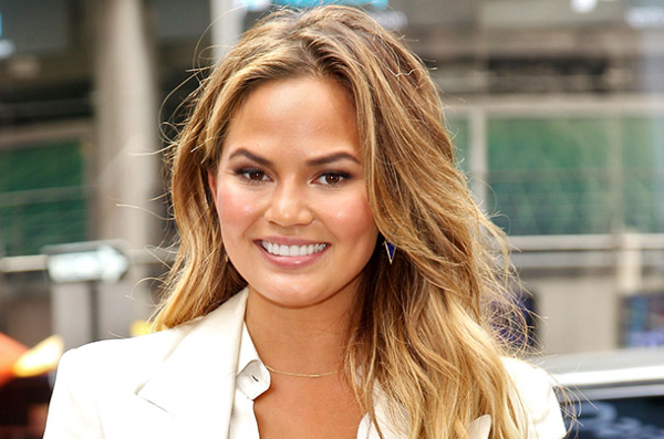 Chrissy Teigen opens up about her pregnancy complications and placenta issues