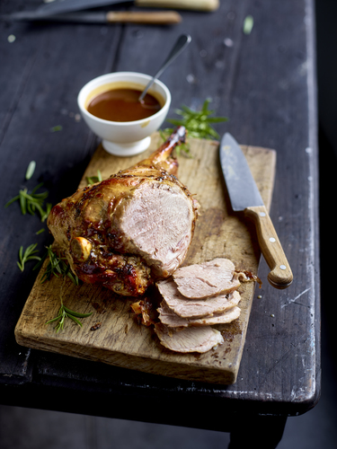 Leg of lamb with garlic and rosemary