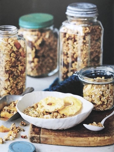 Pineapple, almond & coconut granola