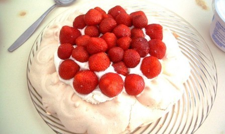 Pavlova and strawberries