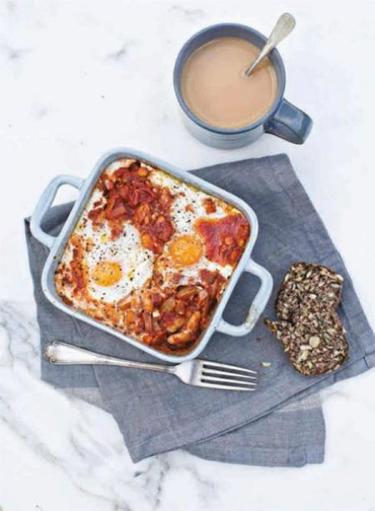 Baked beans with chorizo, egg and feta