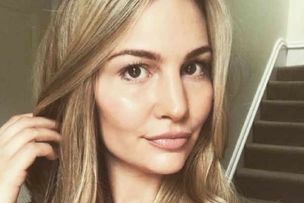 Youtuber Anna Saccone Shares Handy Trick For Fitting Back Into