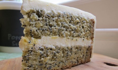 Poppy seed cake with butter cream