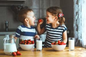 How to encourage your children to be happy feeders