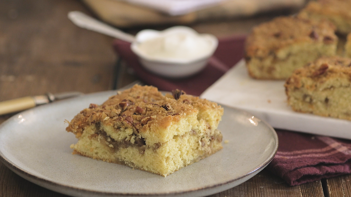 Rhubarb and ginger streusel cake