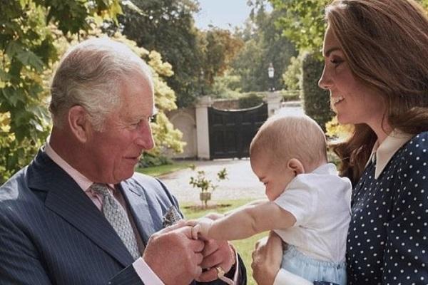 The mini royals steal the show in Prince Charles 70th birthday portrait 
