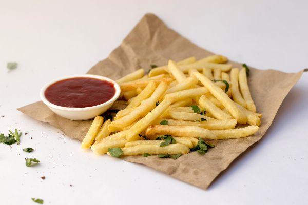 THIS is the shocking amount of chips we should be eating per portion