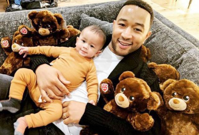 John Legends most-liked Instagrams are all about family time and lactation