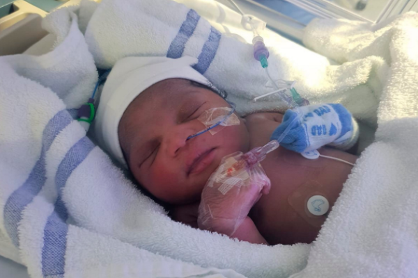 Image of abandoned baby is released as police urge the mum to seek help