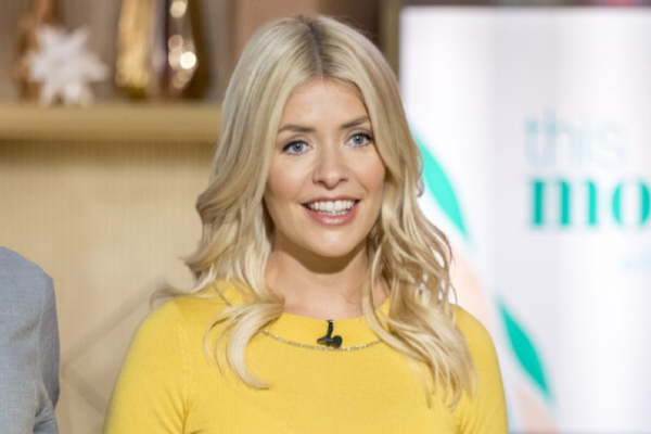 Holly Willoughby seeks publics help after daughter Belle losing favourite bear