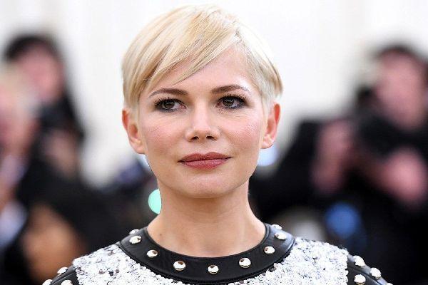 The transformation : Michelle Williams gets honest about having a teen daughter