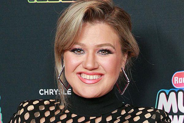 Kelly Clarkson ruined Frozen for her daughter - and her reaction is hilarious 