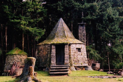 Hogwarts House: You can now stay in a MAGICAL replica of Hagrids hut