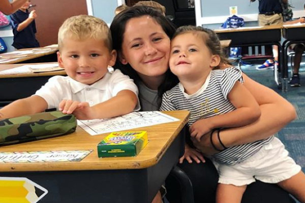 Jenelle Evans brings her kids to their first day of school after regaining custody