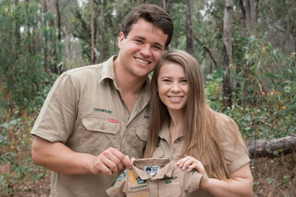 Bindi Irwin and Chandler Powell give fans an adorable pregnancy update